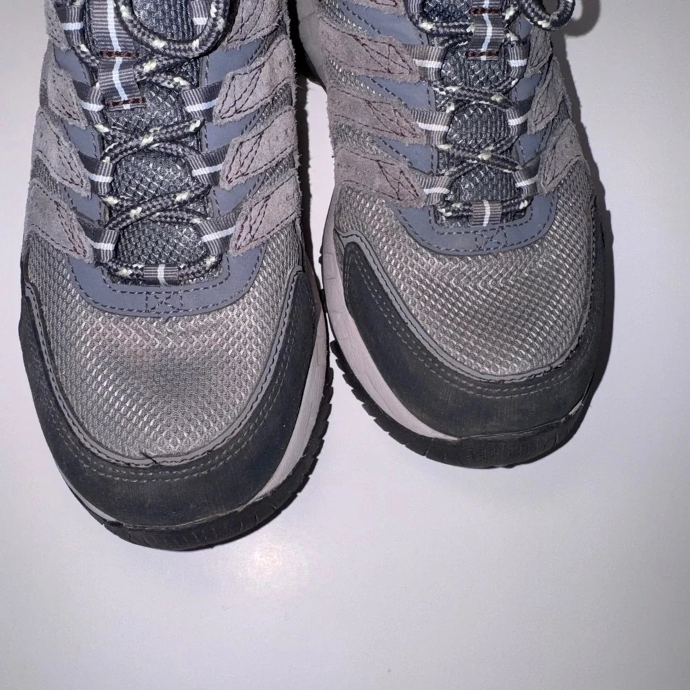Columbia Women's Strata Trail Mid Waterproof Hiking Boots Grey/Slate Size 7.5